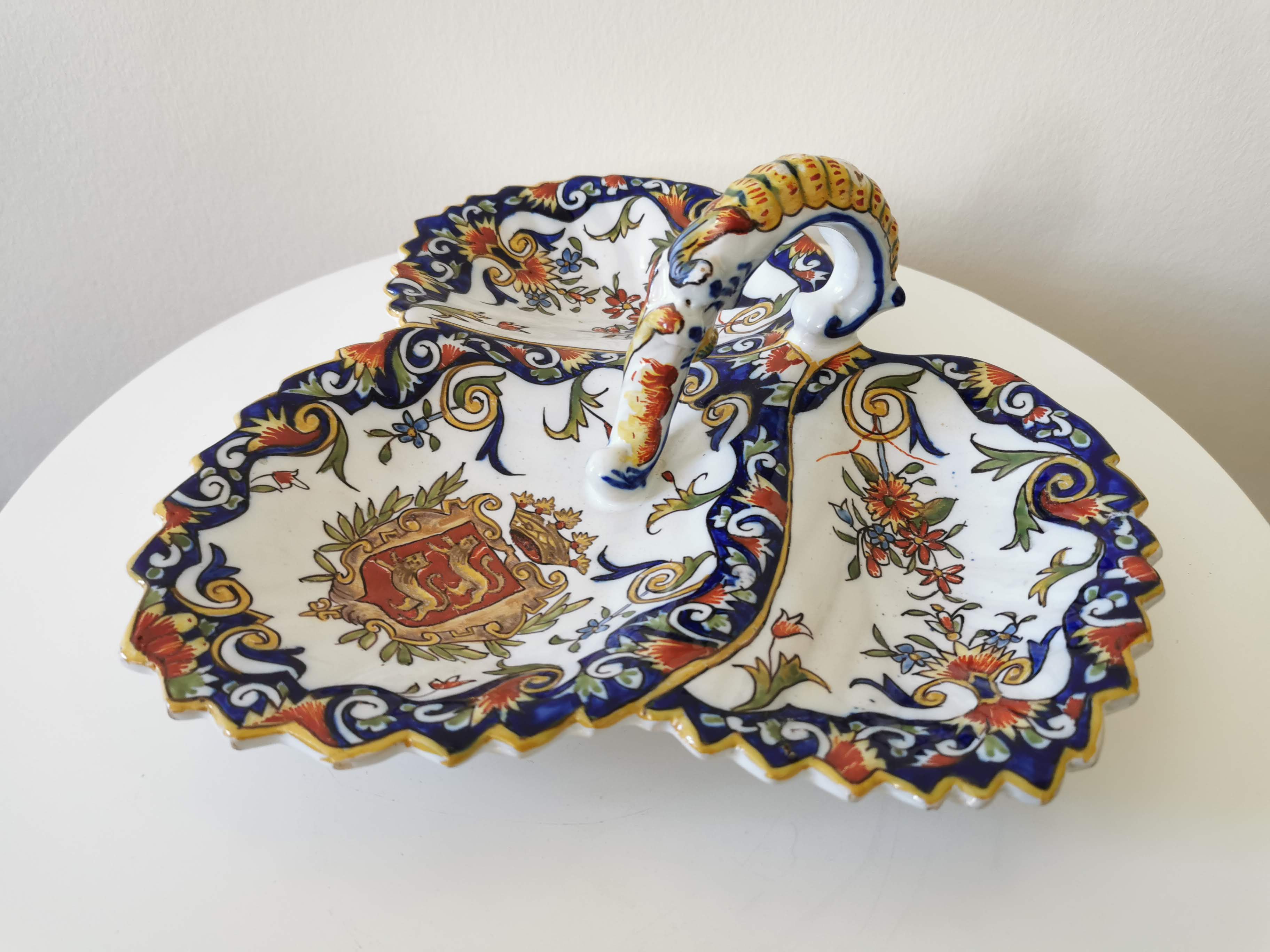 Faience servant of Desvres late nineteenth, early twentieth