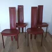 4 chairs model 1Alice by Giorgio Cattelan