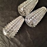 3 conical tulips in white glass with pimples. For suspension or walkman. Perfect condition