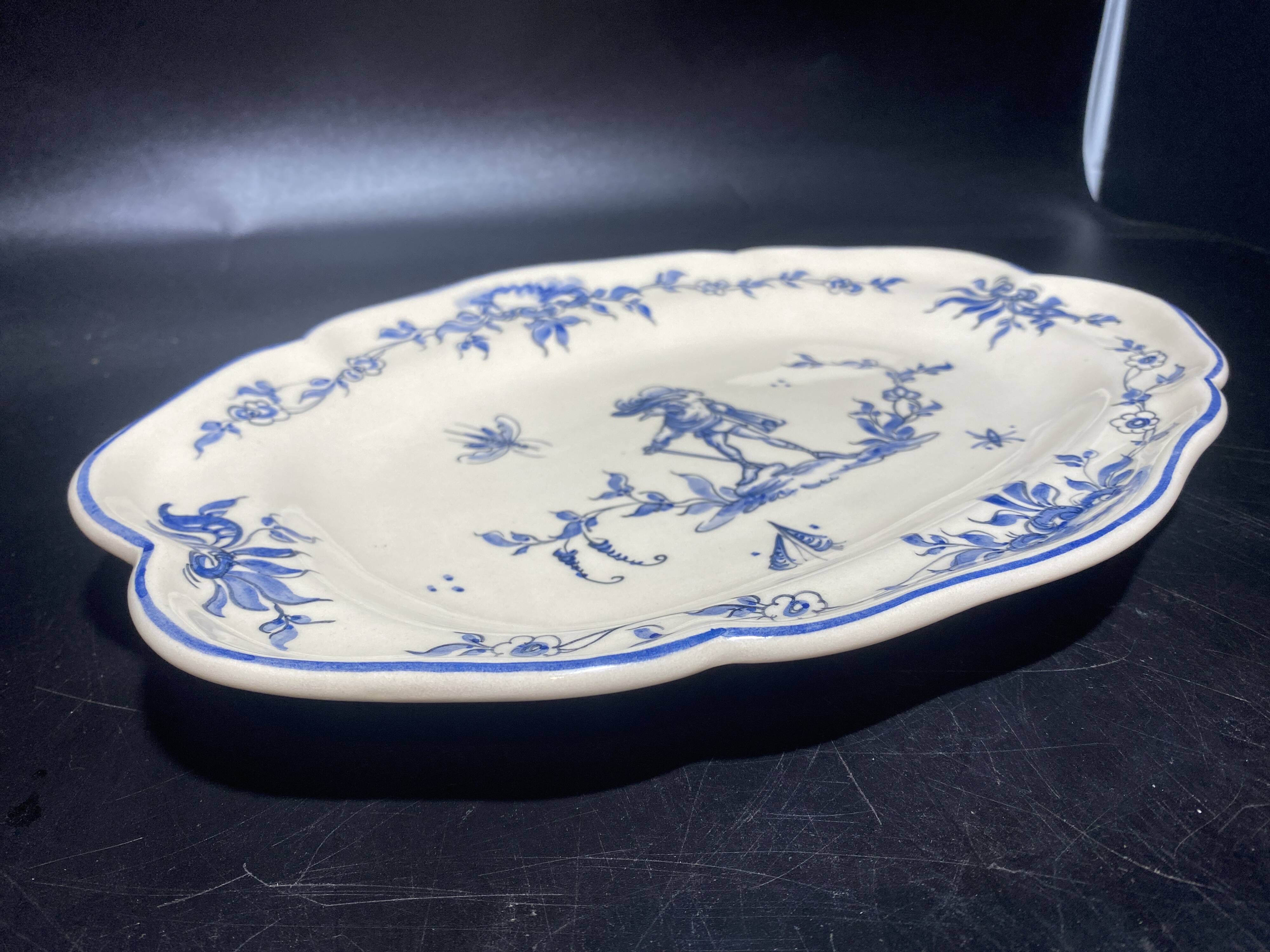 Decorative ceramic dish