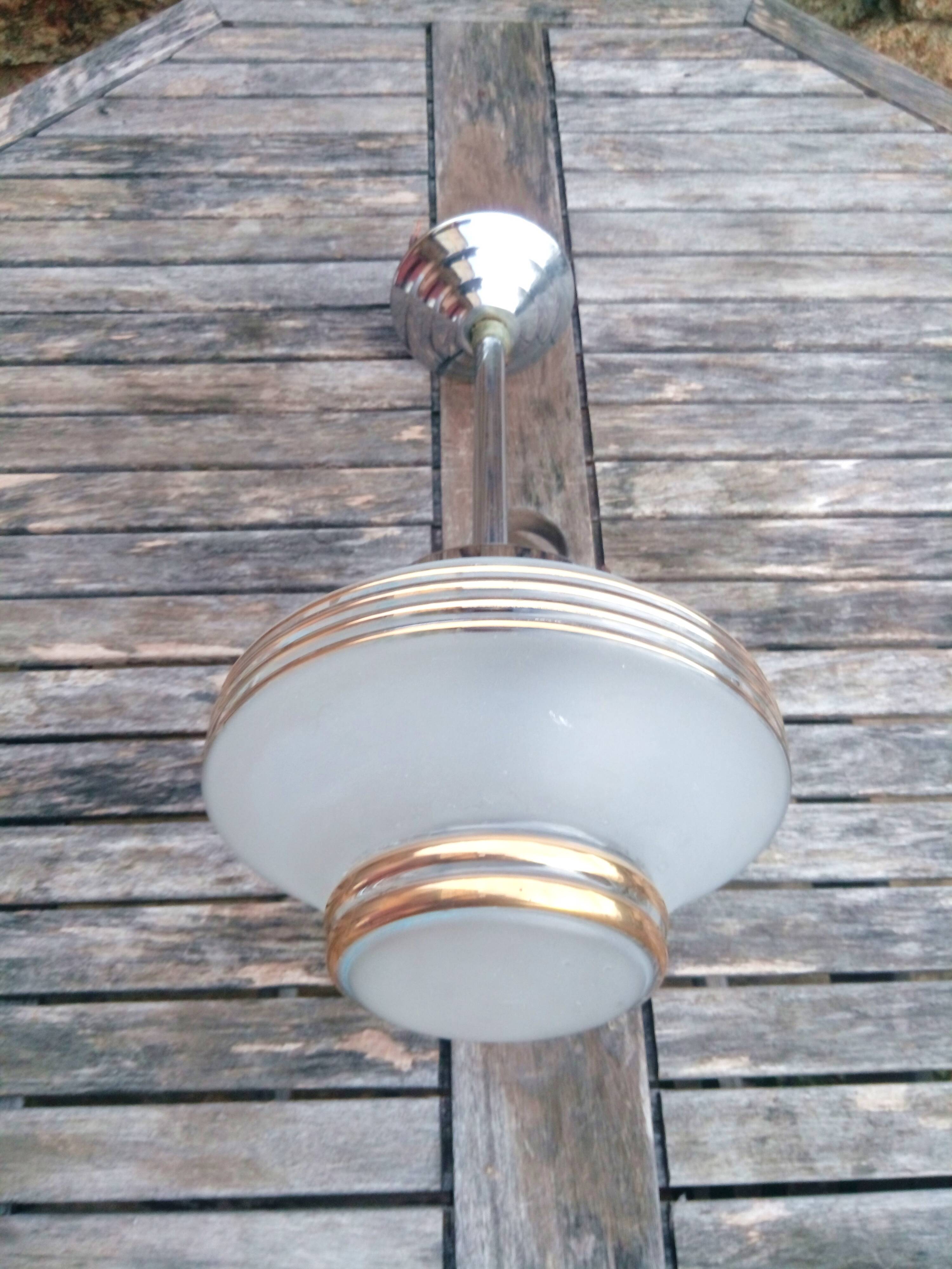 Vintage chandelier - Opaque glass globe and gold - 1950