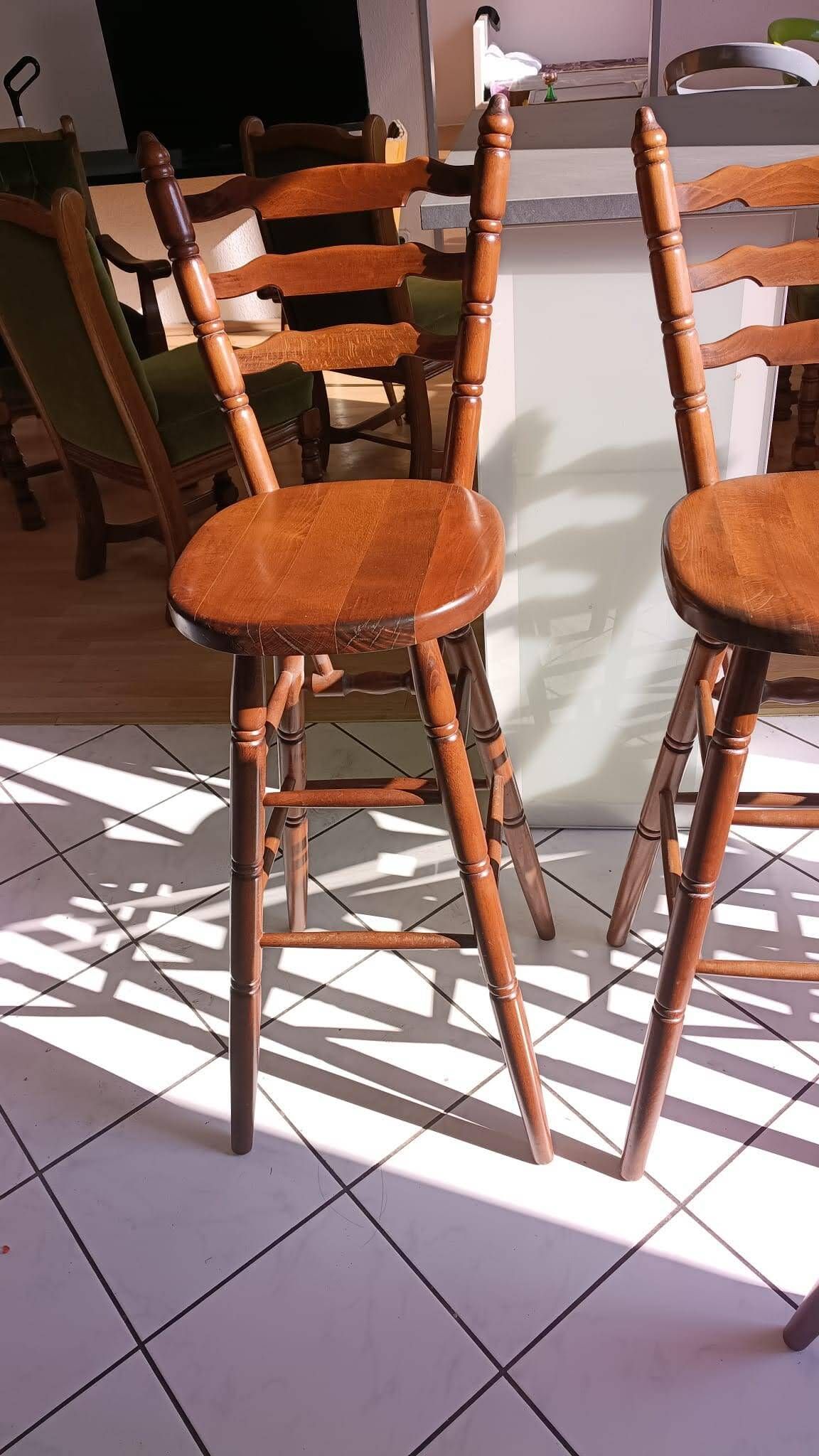 Set of 5 Solid Wood Bar Stools – Bistro / Country Chic Style