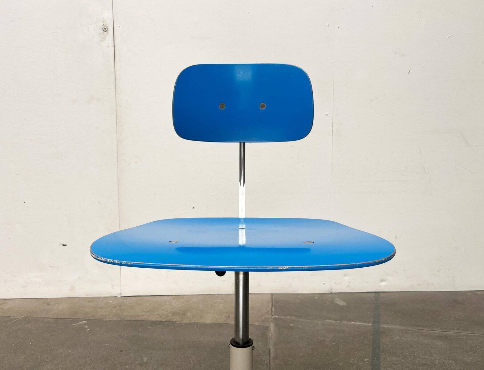 Mid-century Danish architect swivel office chair by Jørgen Rasmussen for Kevi, 1960s.