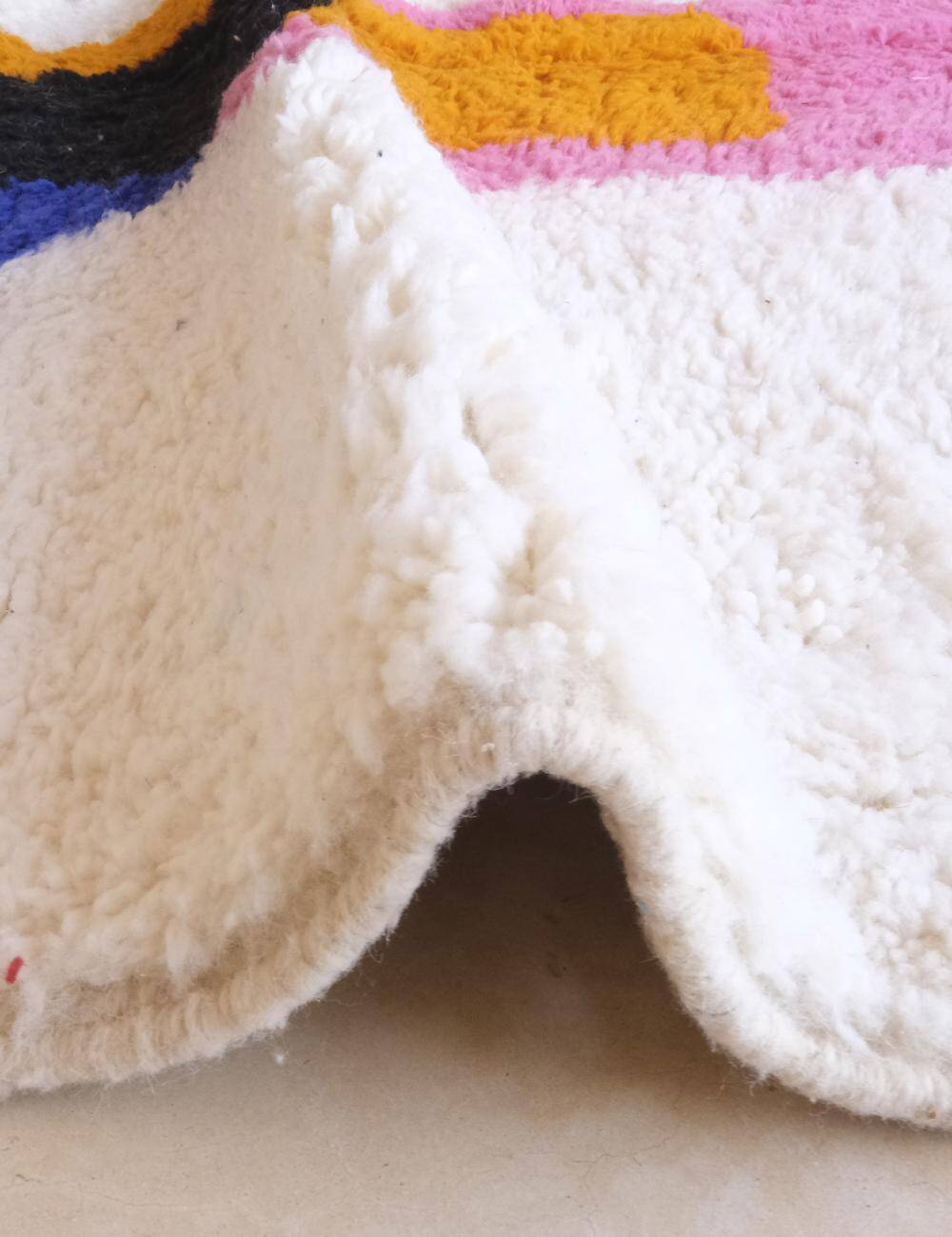 Modern Berber Rug - 260 x 167 cm