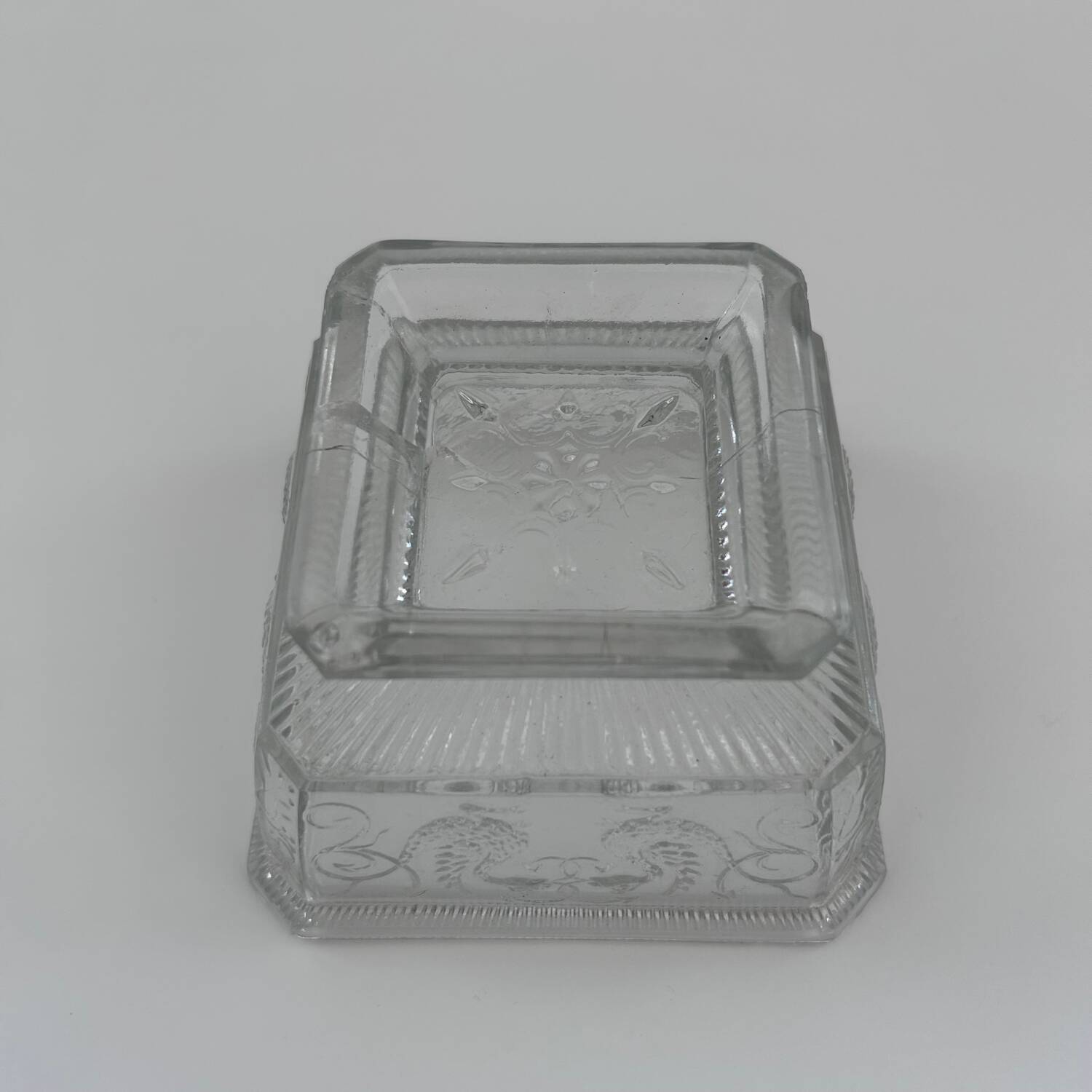 Glass cup with dragon decoration