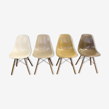 Set of 4 chairs Eames DSW fiberglass