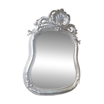 Miroir style louis xv avec coquille patiné argenté
