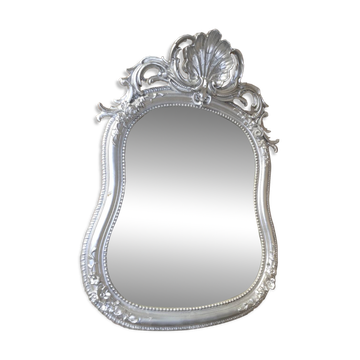 Miroir style louis xv avec coquille patiné argenté
