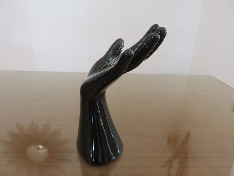 Black porcelain baguier hand 70s