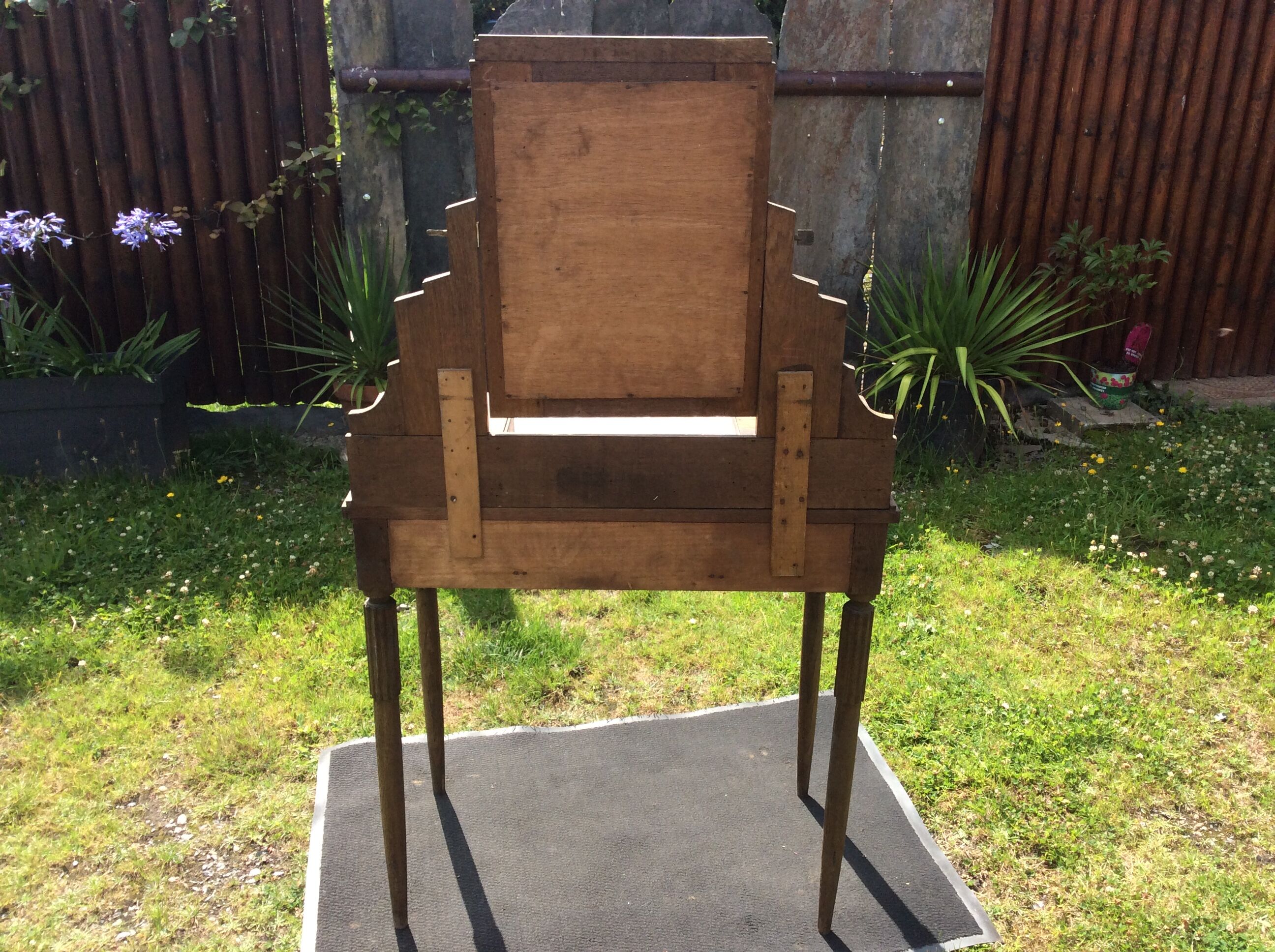 Rococo vintage hairdresser in oak marble top