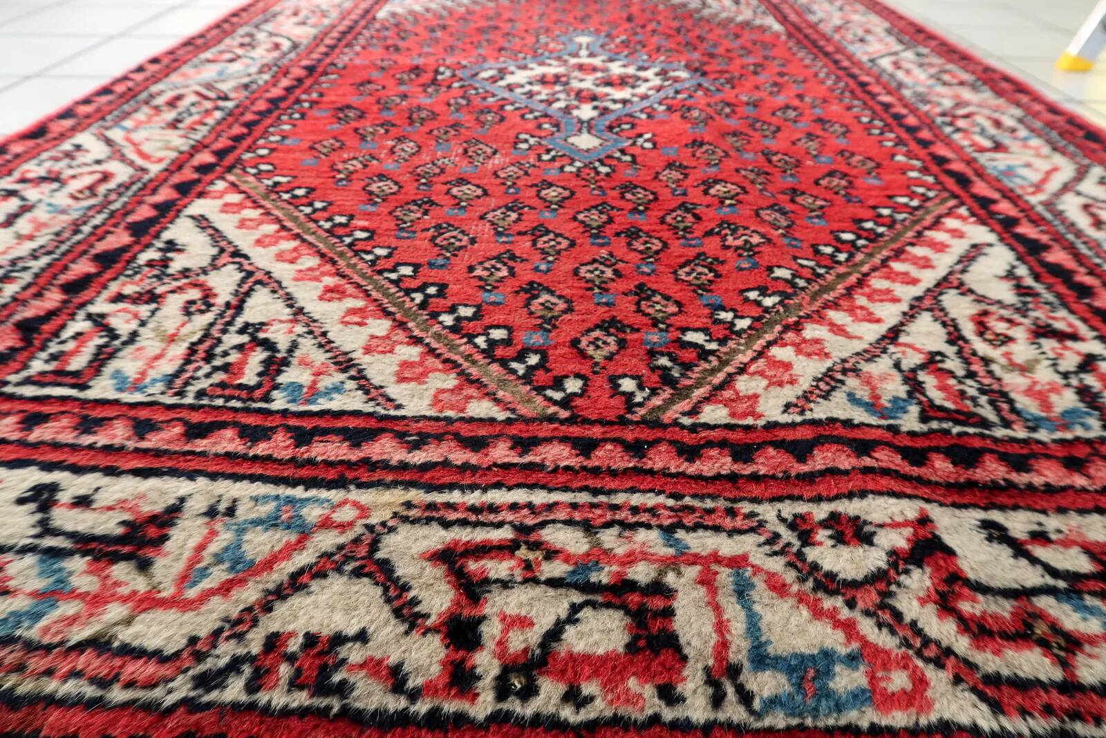 Vintage 1960s Indian Seraband rug 103cm x 156cm - 1C1251