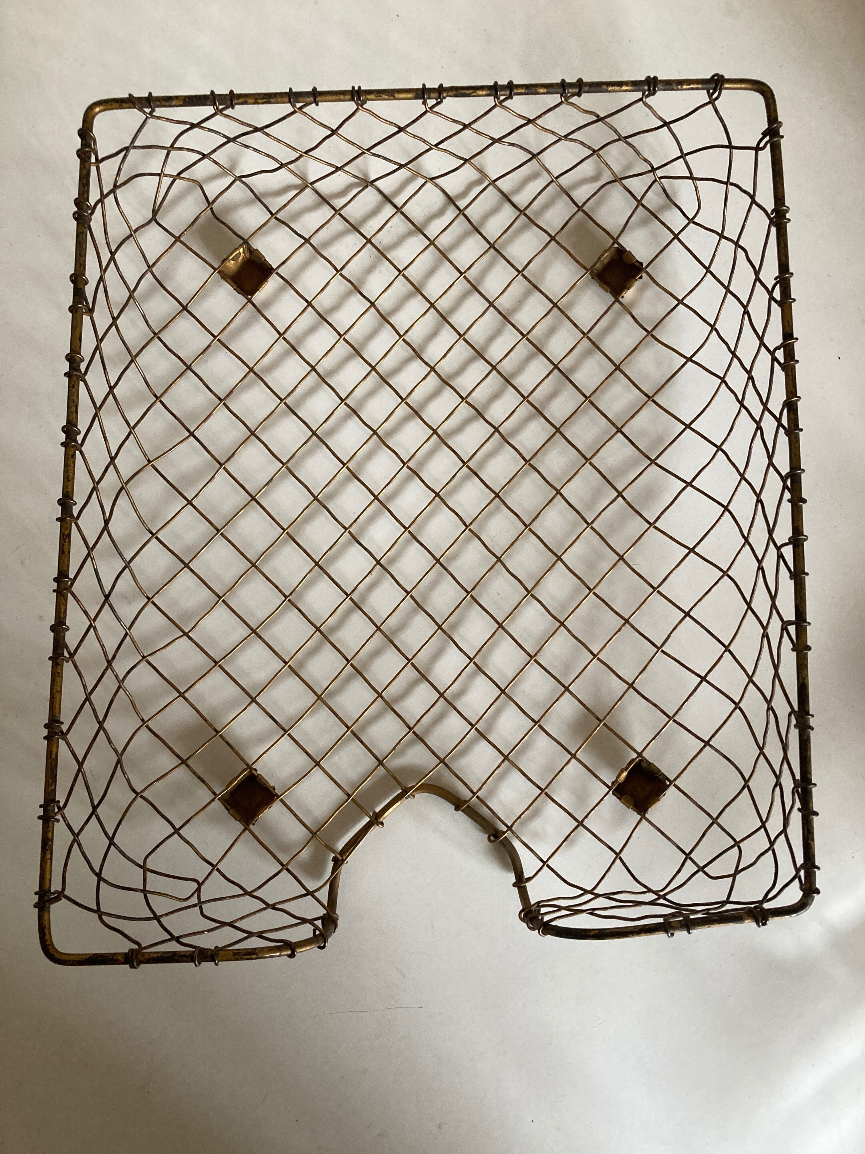 Product BHV Courier basket in golden wire 1960