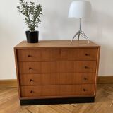 Scandinavian style chest of drawers
