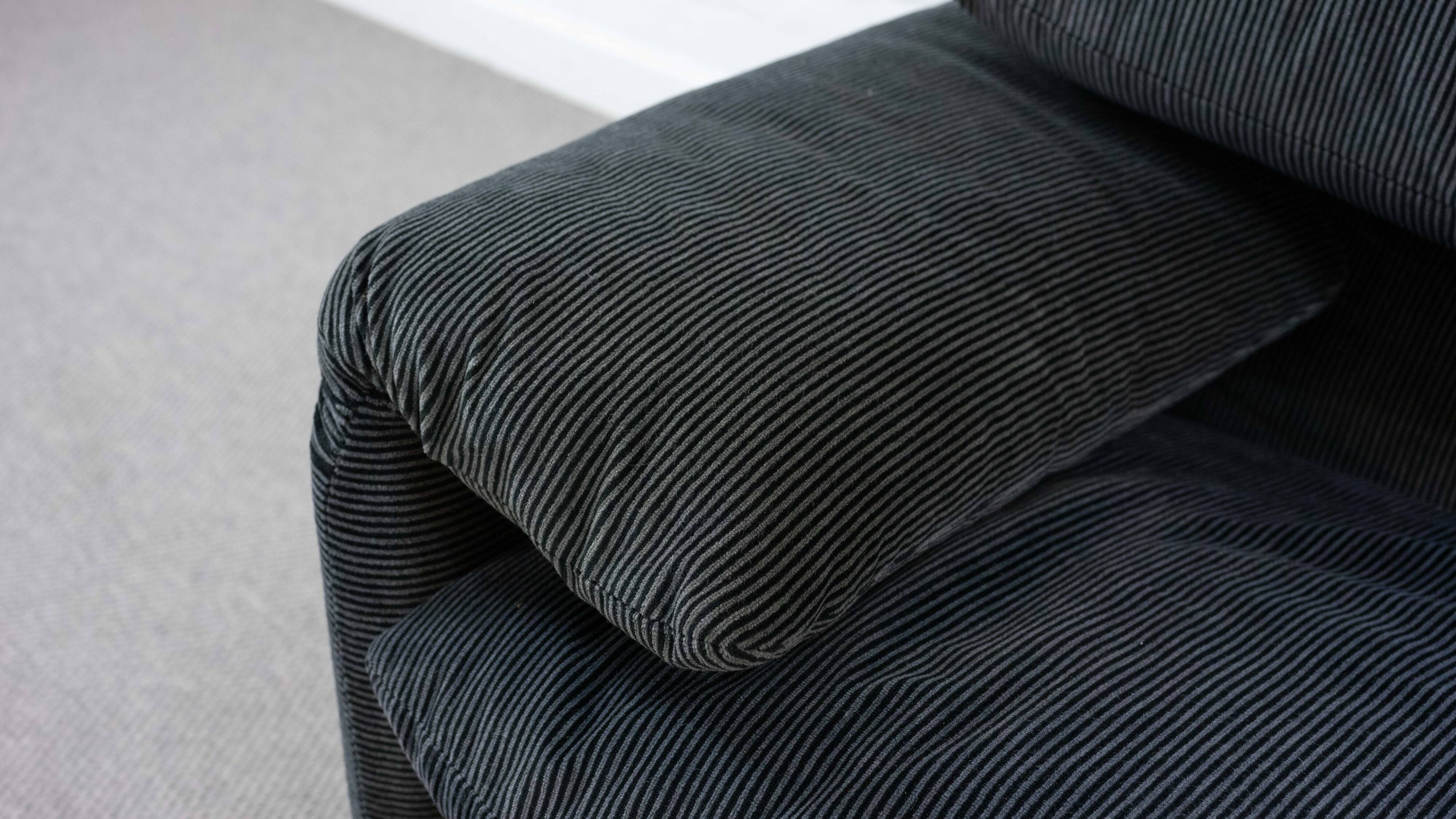 CASSINA MARALUNGA 2-SEAT SOFA BY VICO MAGISTRETTI