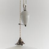 Hanging lamp goes up and down