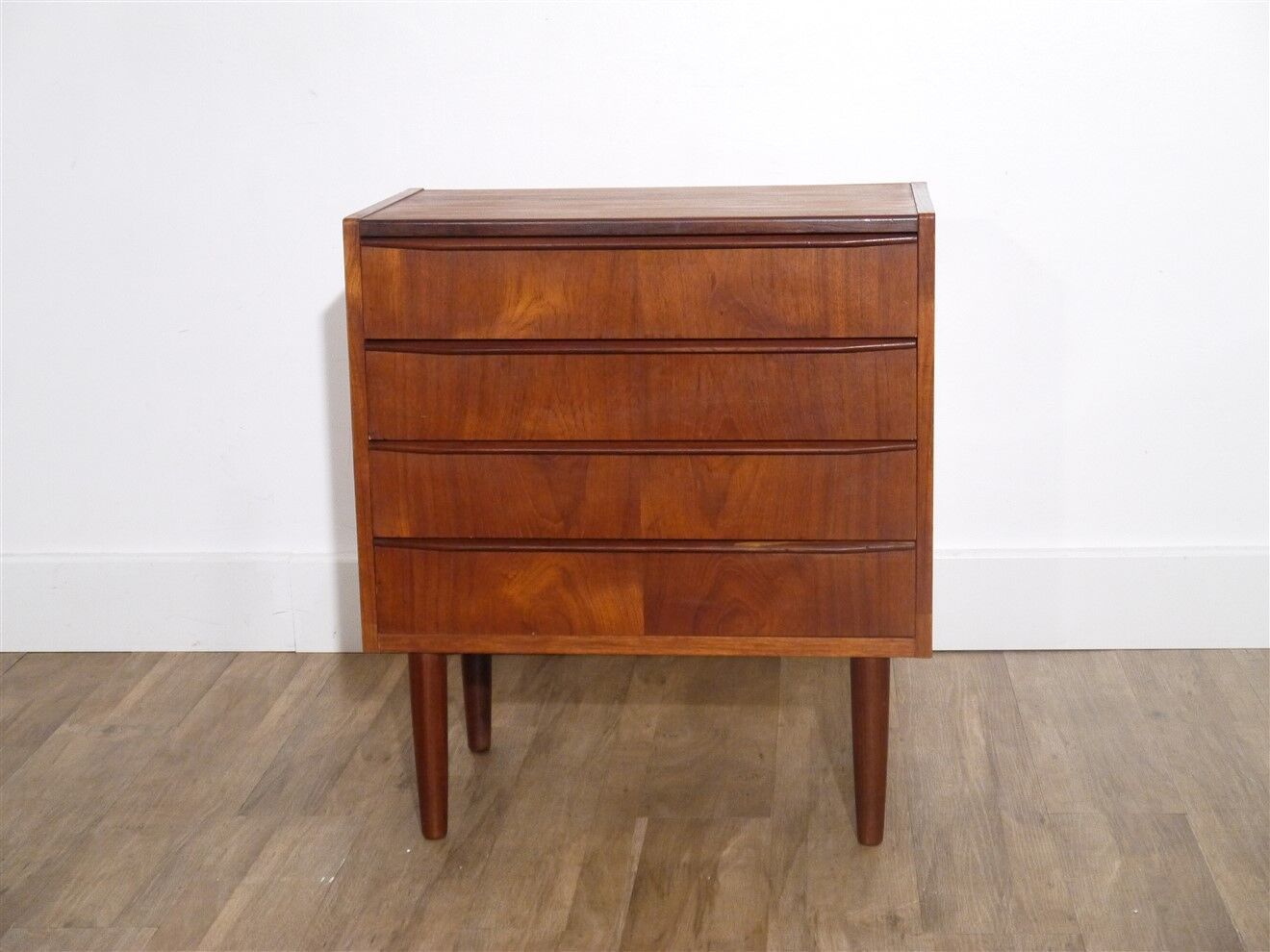 Commode danoise vintage en teck 1960