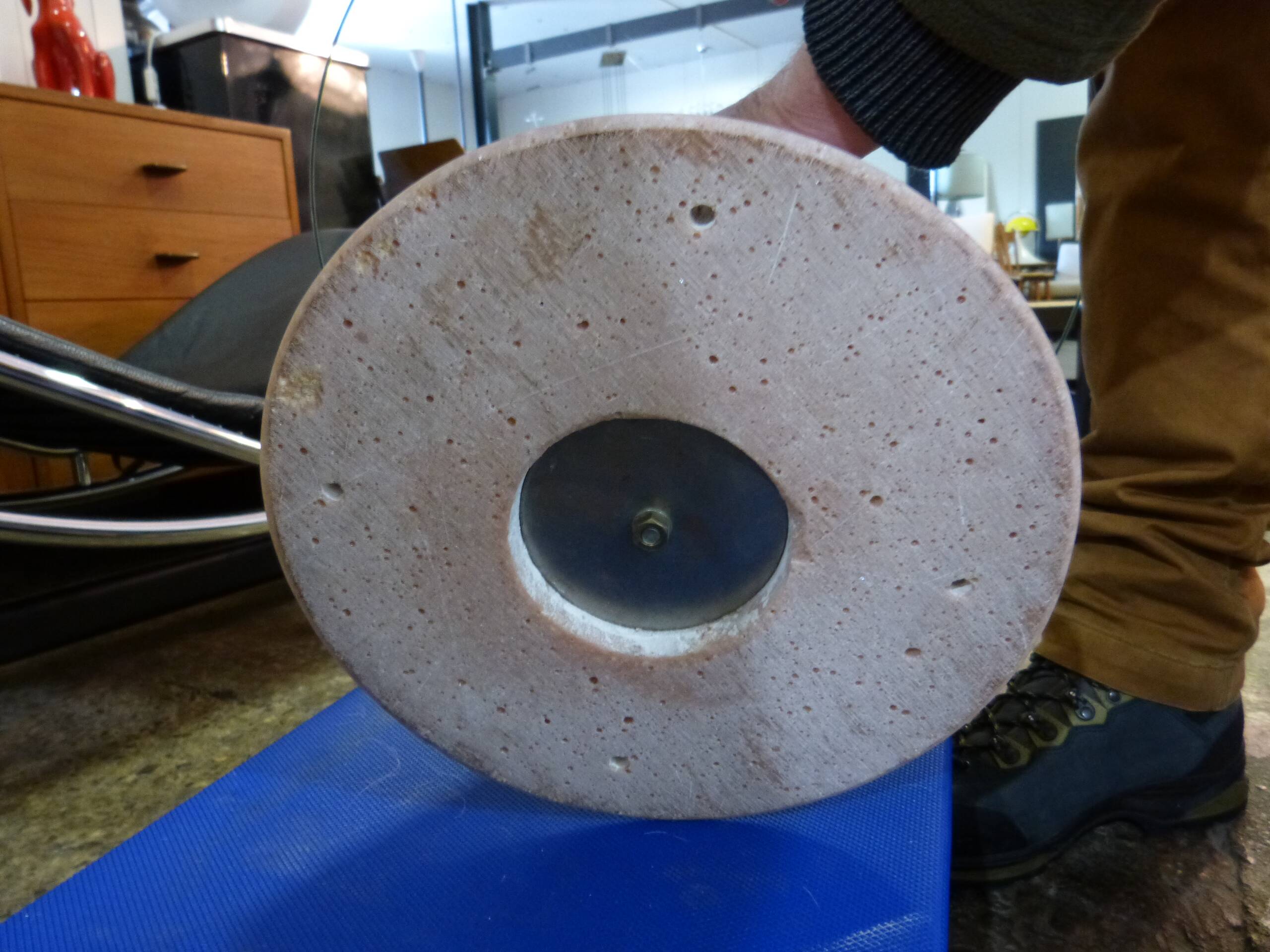 Italian Memphis style pink natural stone & glass side table 1980’s