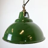 Lampe à suspension industrielle en émail vert de Maxlume, années 1960