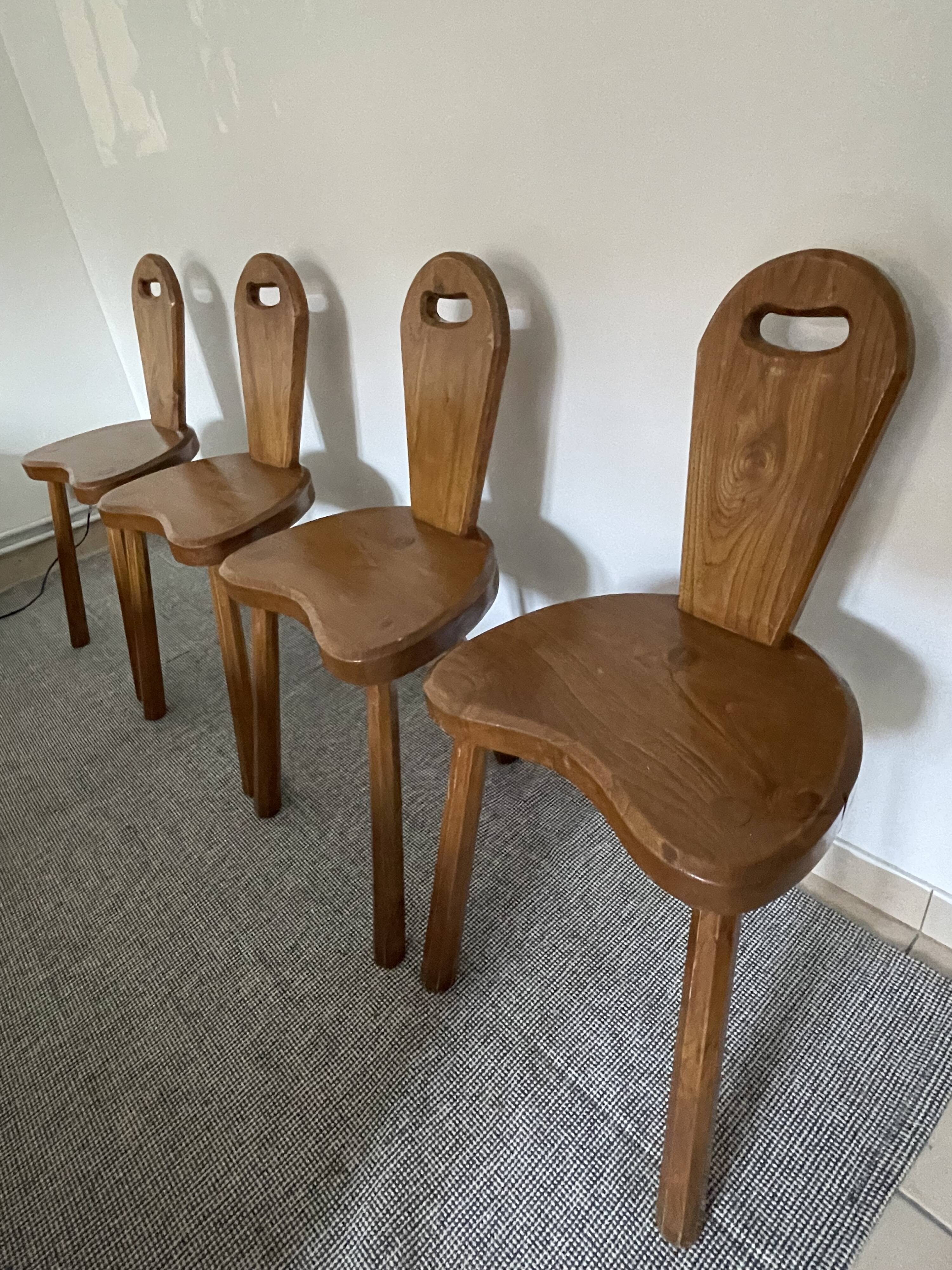 Suite de 4 tabourets de ferme