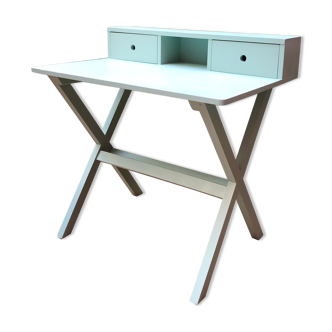 Old office water green color