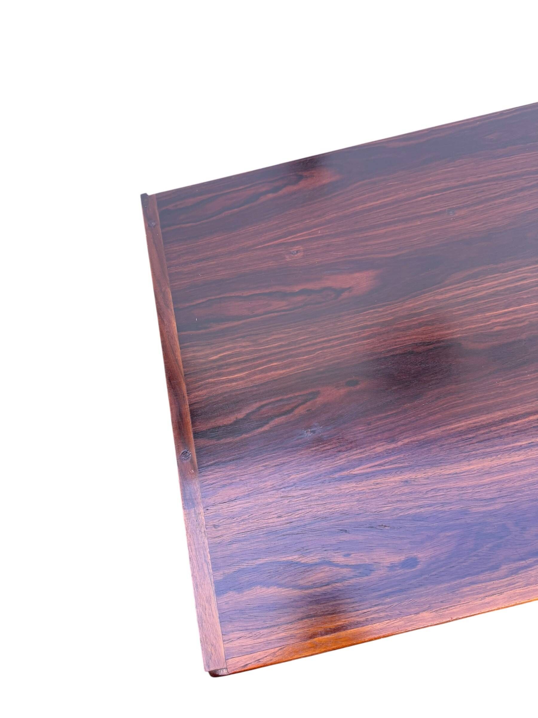 MCM Rosewood Low Board par Fristho