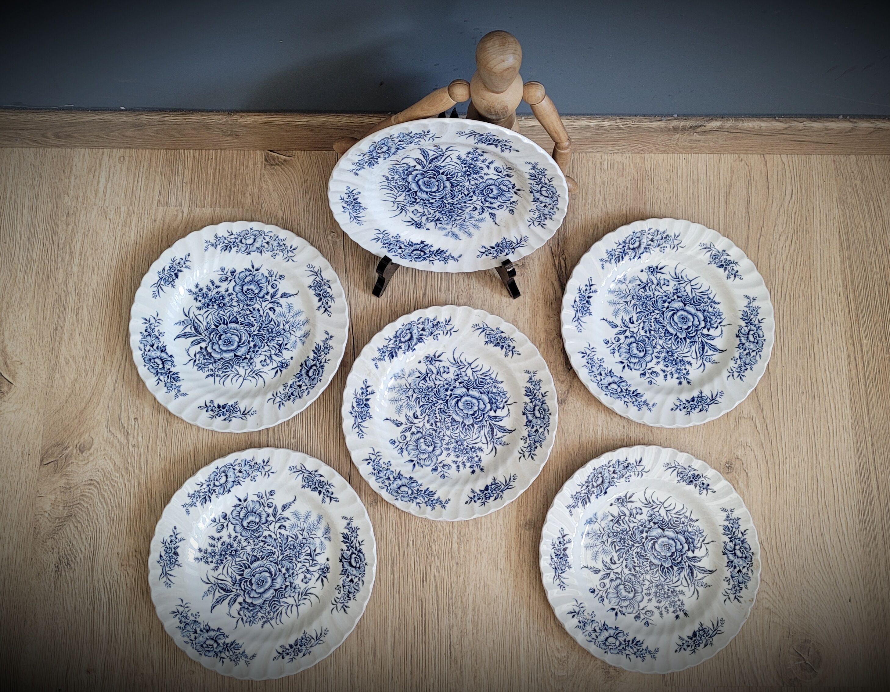 Set 6 plates Beacon Hill