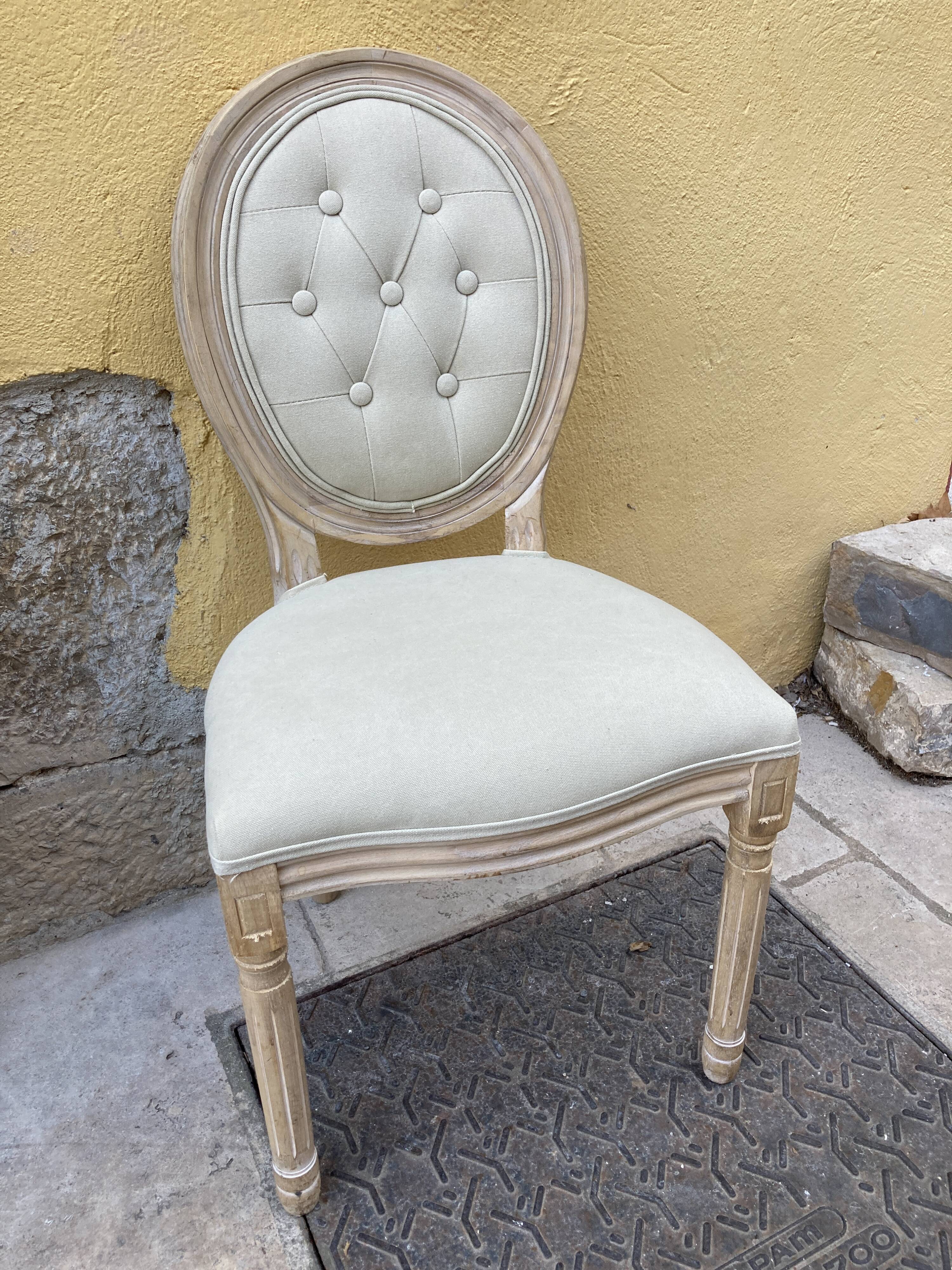 Medallion chair