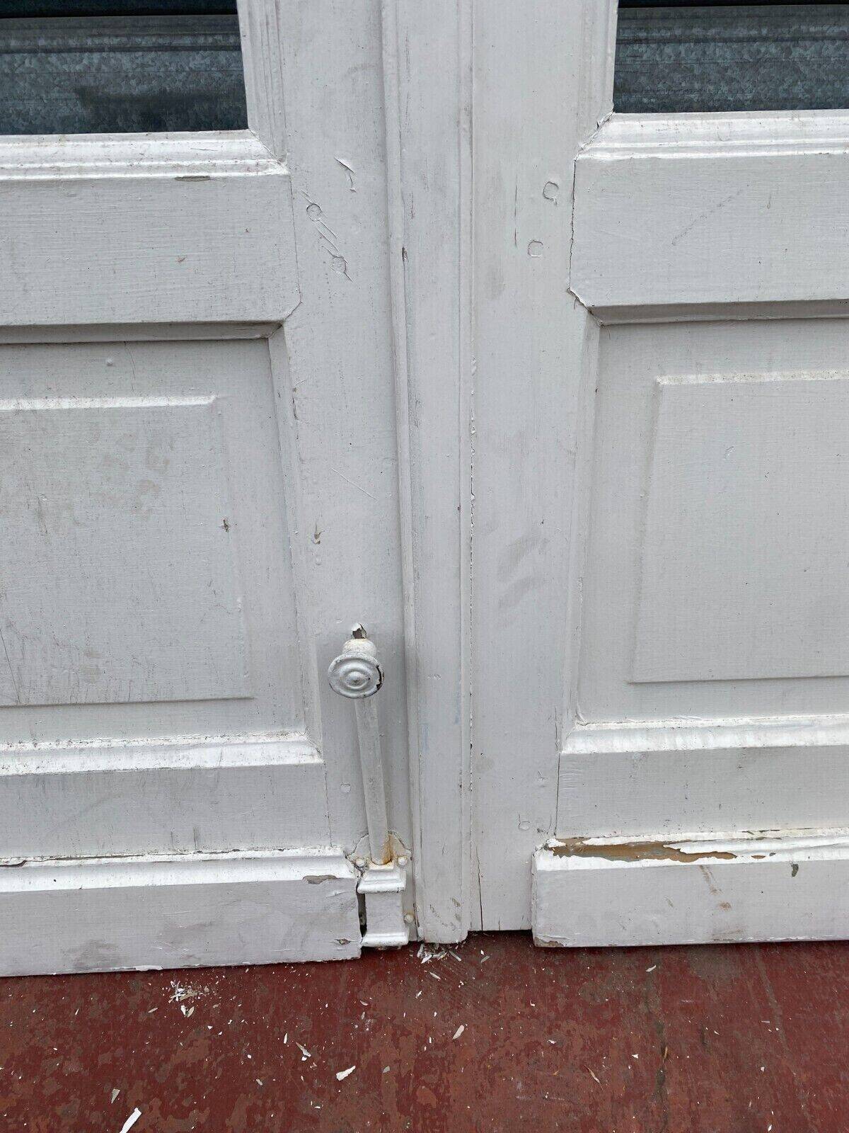 Suite of four passage doors with small tiles 20th century