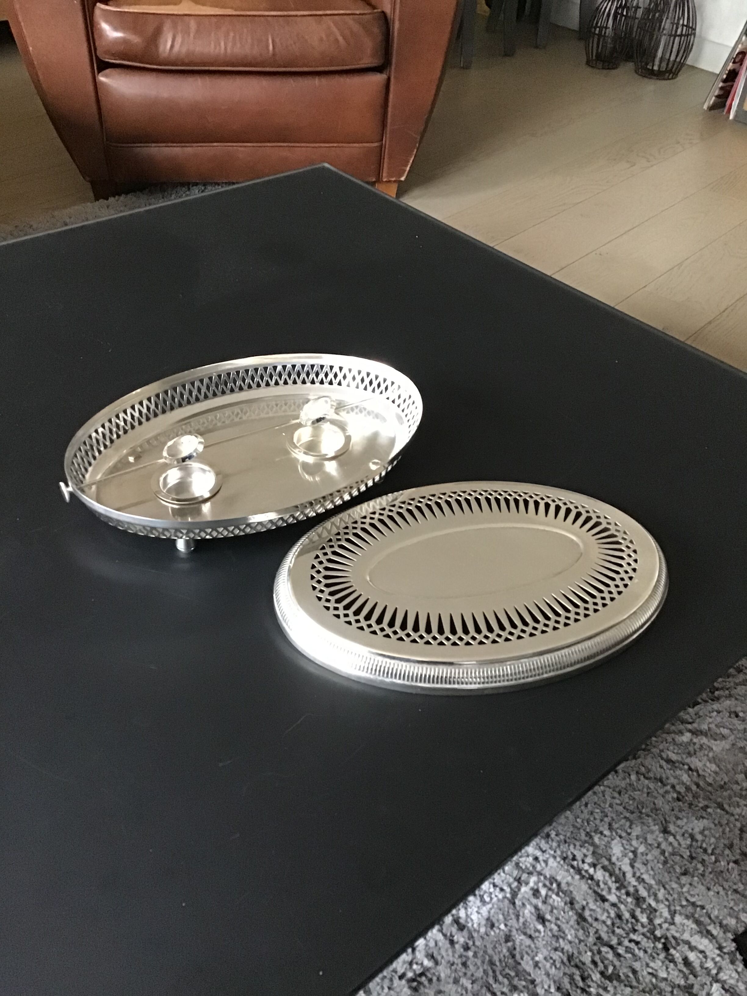 Silver heating coaster