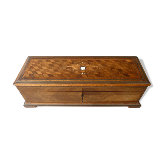 Glove box, Napoleon III box, marquetry, dragon decoration