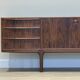 Buffet long McIntosh en palissandre.