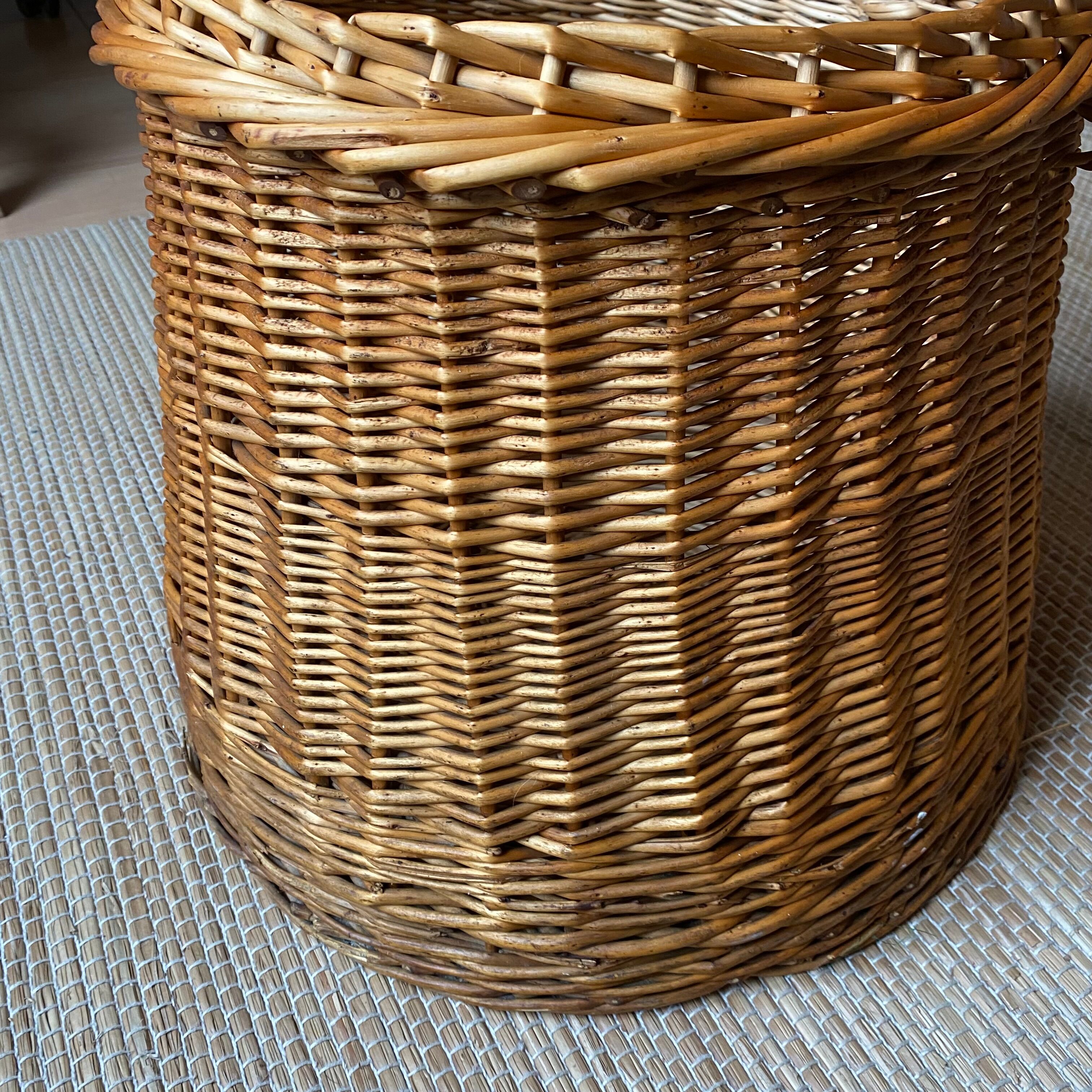 Vintage pouf braided wicker storage chest