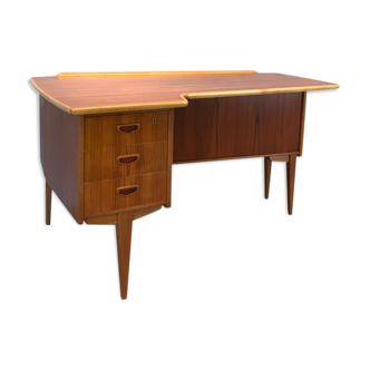 Minimalistic teak desk, model A10 by Göran Strand, Sweden