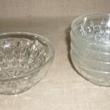 Lot saladier et  4 coupelles en verre moulé pressé