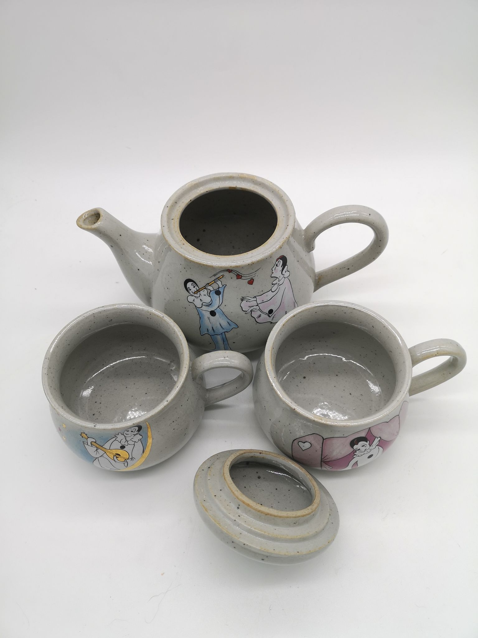 Teapot and two ceramic cups Korea vintage Pierrot Colombine
