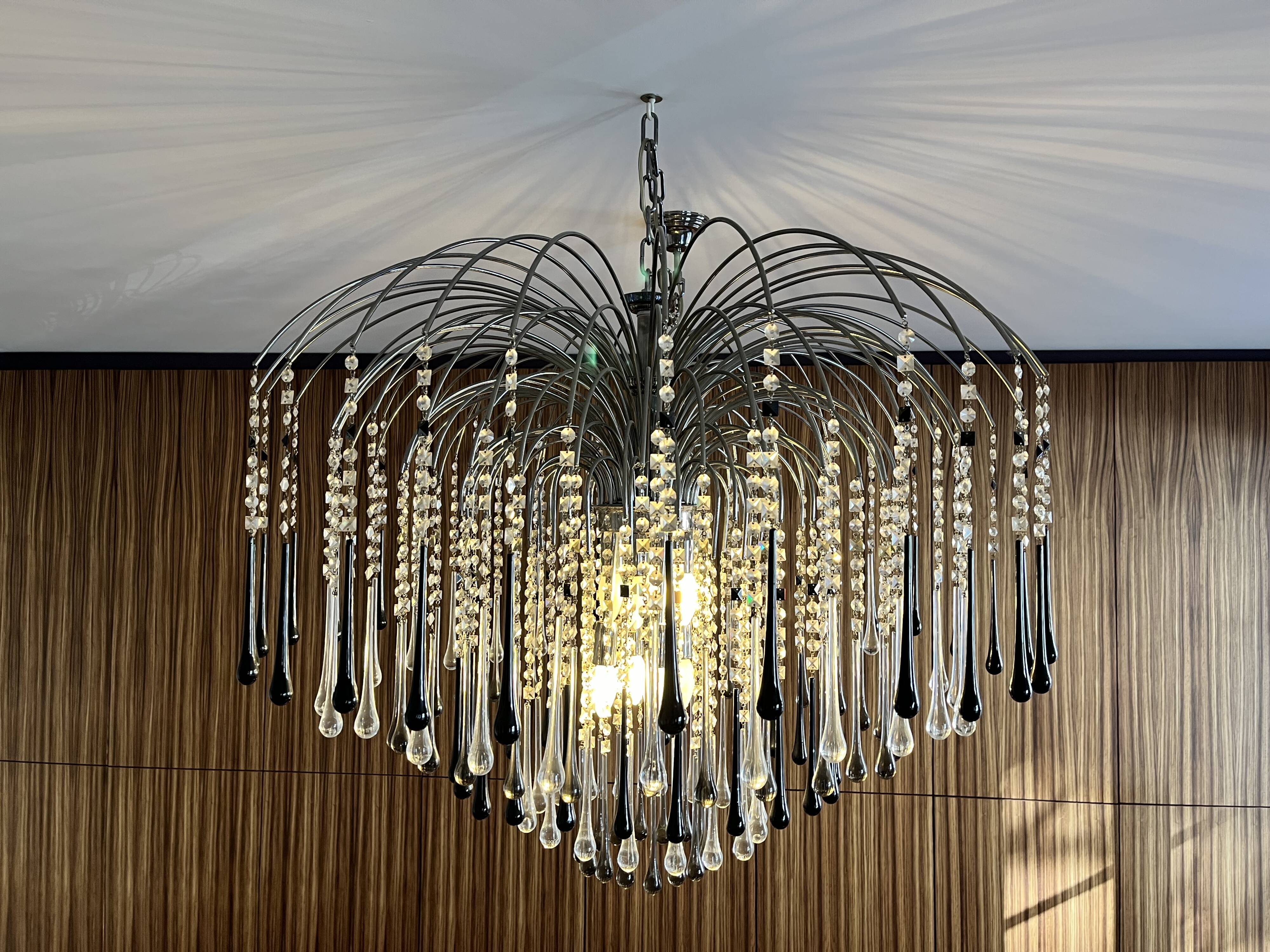 Murano crystal chandelier. Handmade by glass craftsman. Signoretti House.