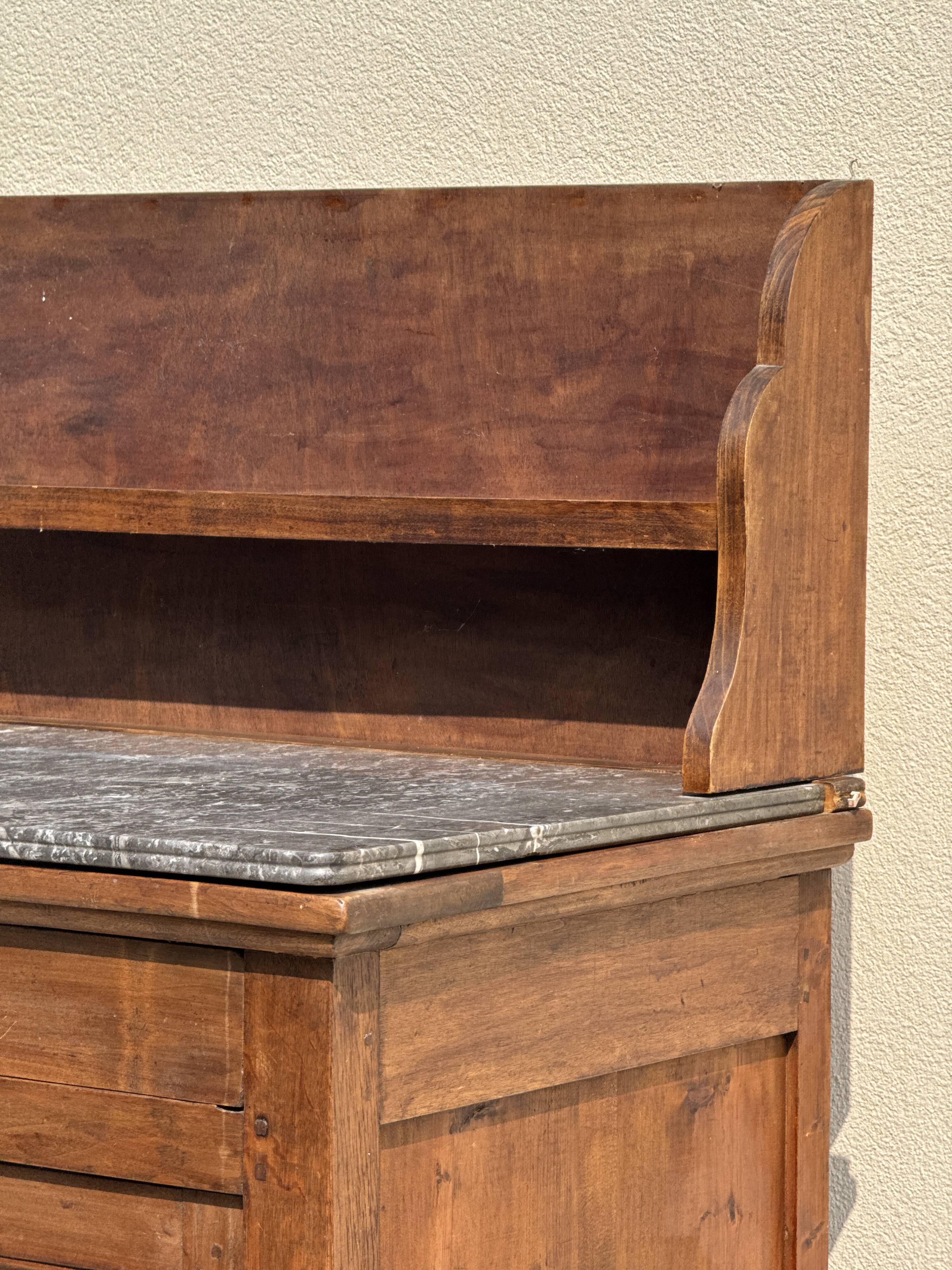 Grand buffet, meuble de toilette ancienne à dessus de marbre XIXe