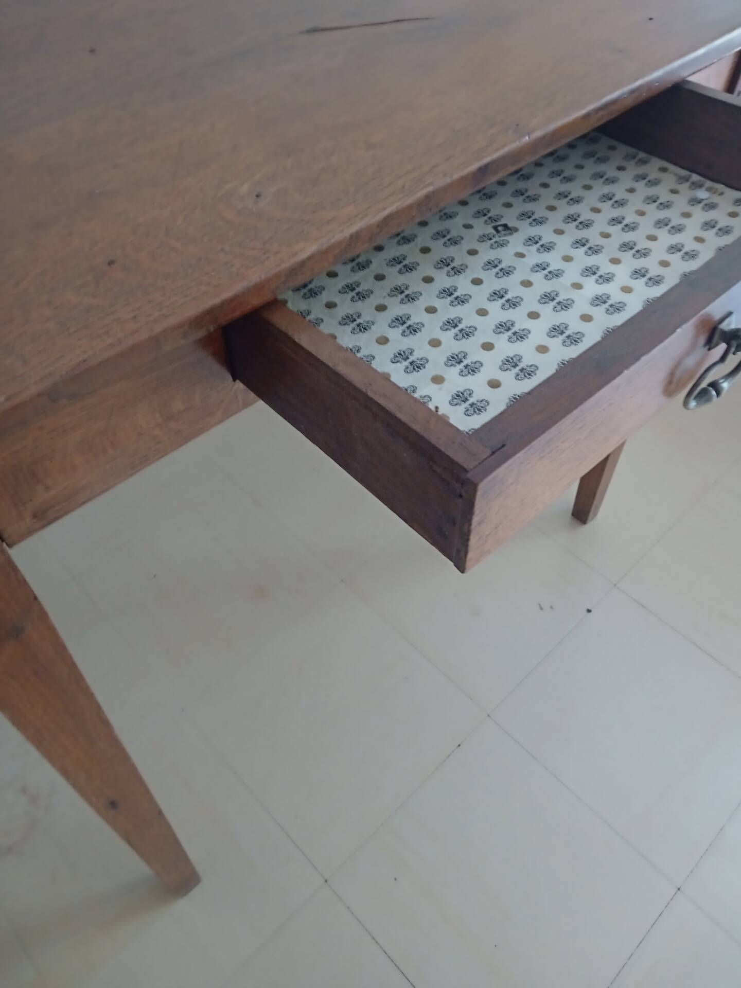 Table bureau 