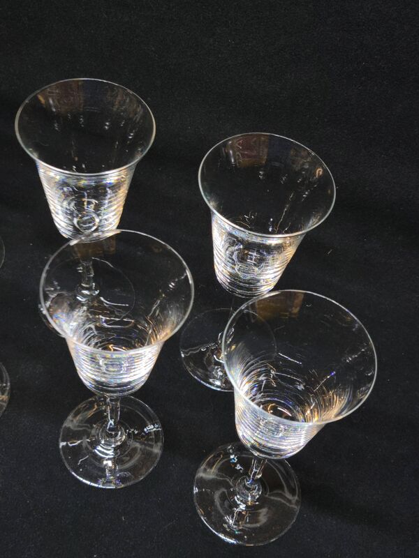 8 verres à pied en cristal fin à porto ou liqueur - Baccarat / Saint louis