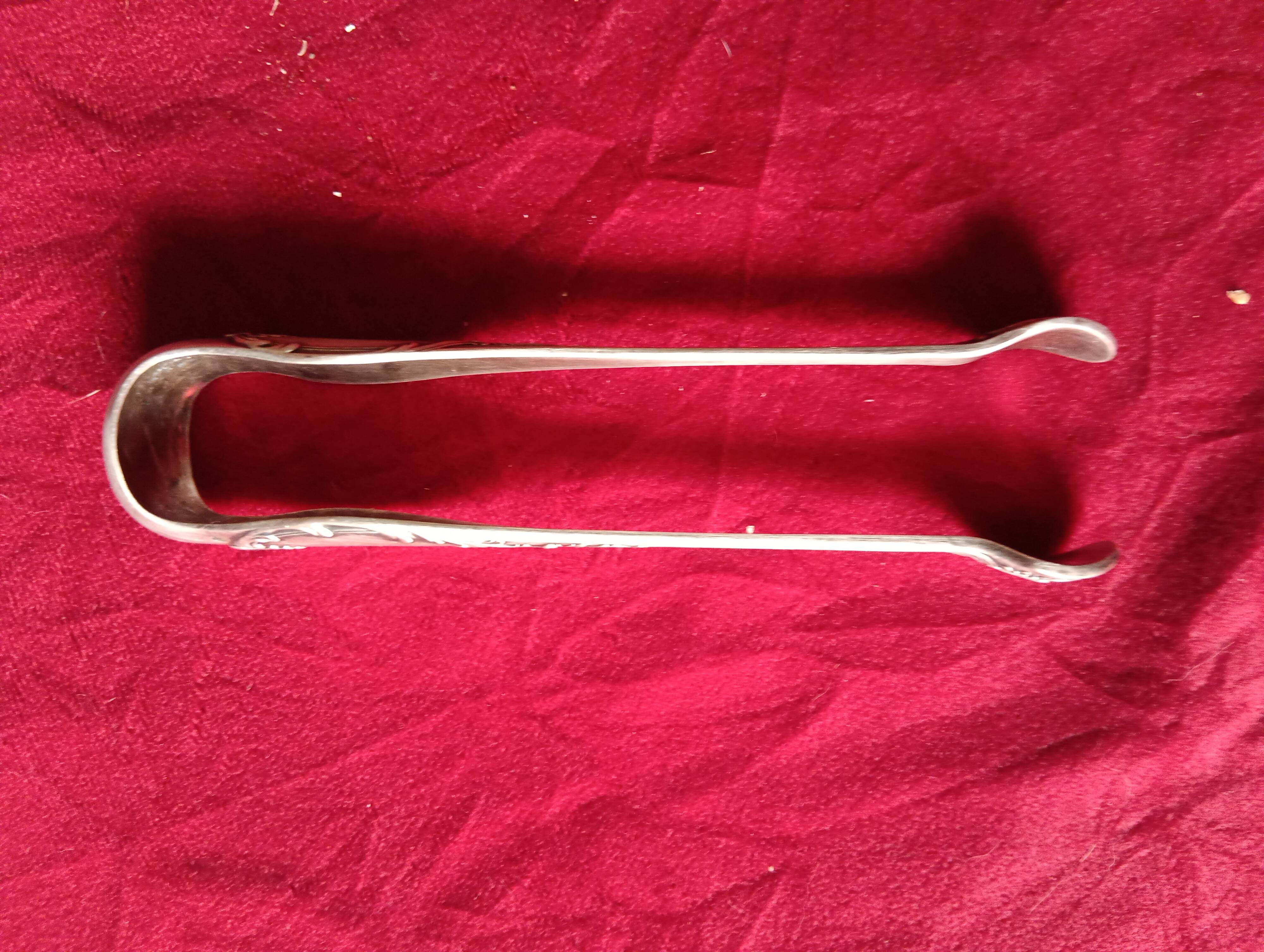 Antique sugar tongs in silvered metal "christofle" louis xv rococo style