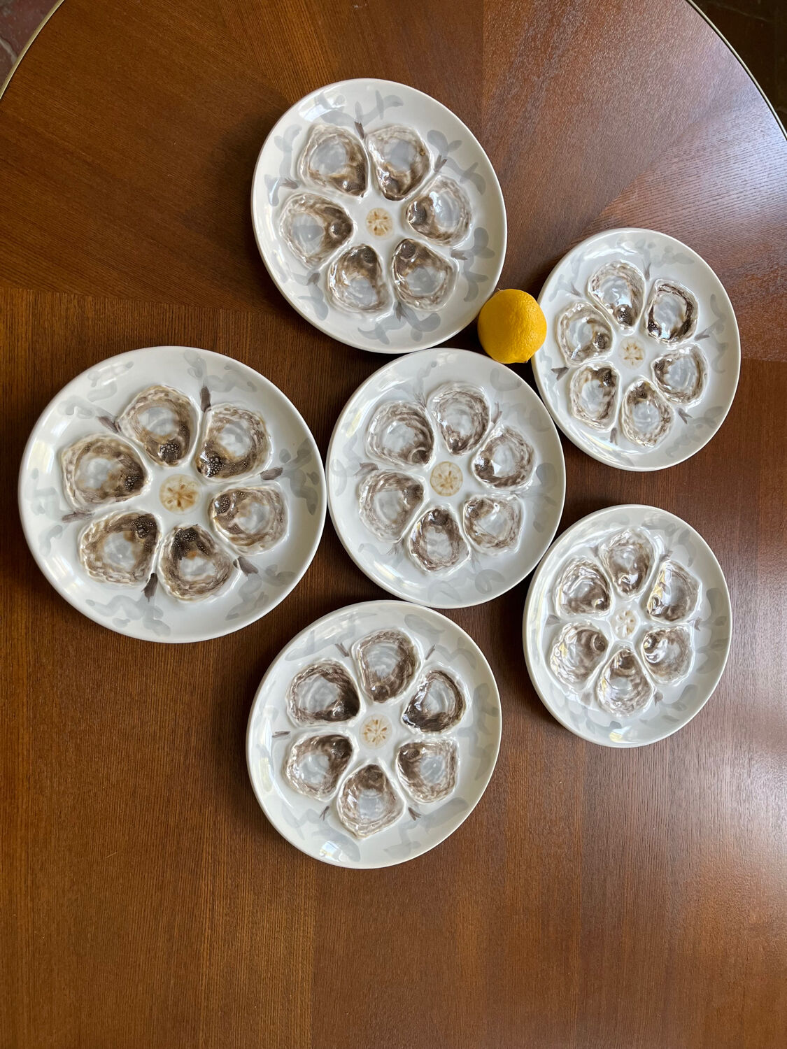 6 Saint Amand oyster plates