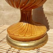 Lampe vintage en céramique émaillée ocre, décor végétal et floral