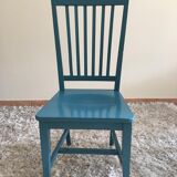 Chaises en bois bleu