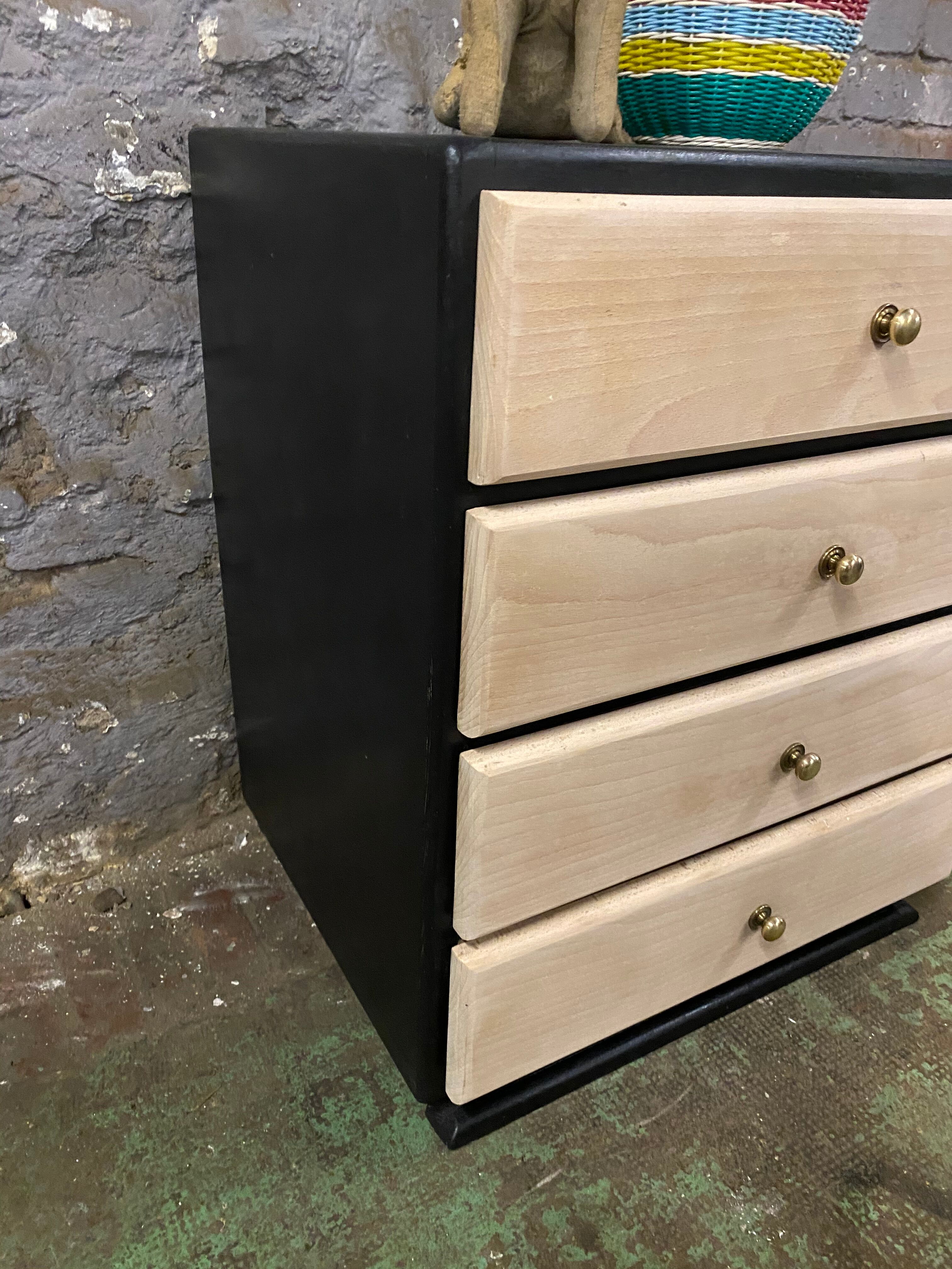 Vintage vintage dresser