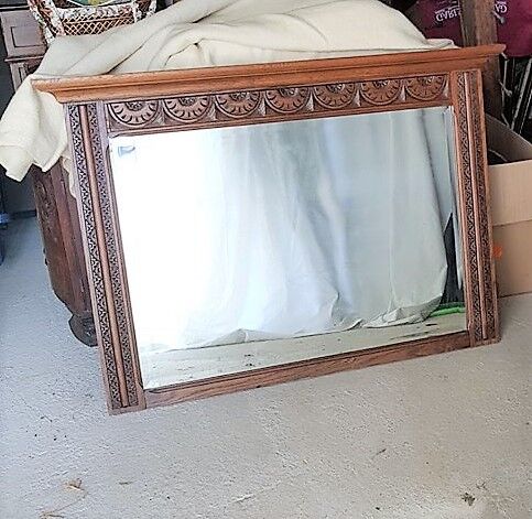 Mirror in carved wood 128x91cm