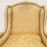 Eared shepherdess chair