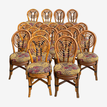 Suite of 26 vintage chairs