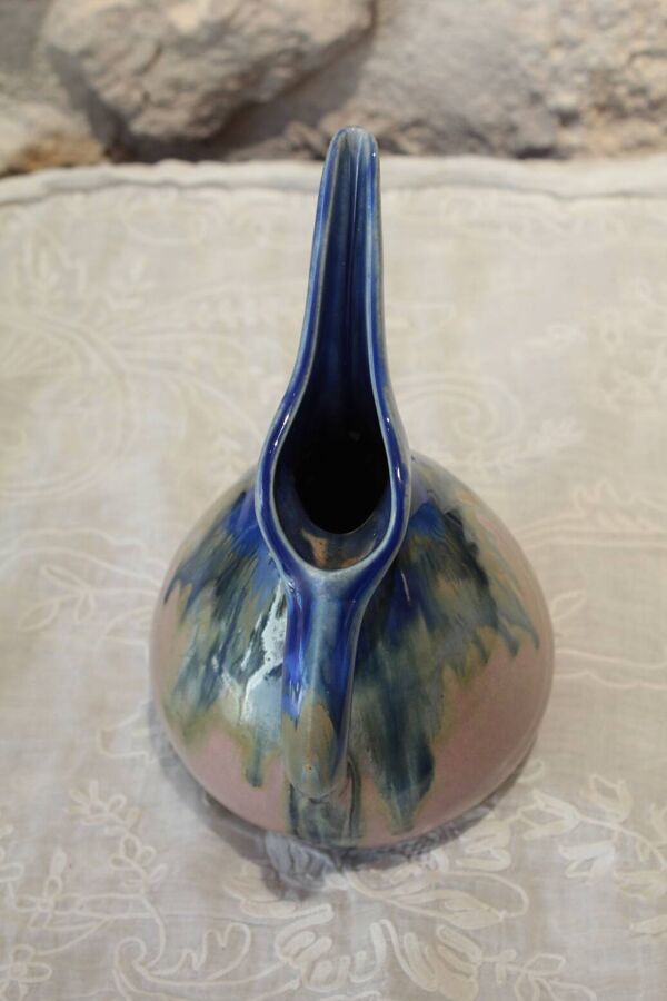 Vase, ou pichet, en grès émaillé tête d'oiseau vers 1920