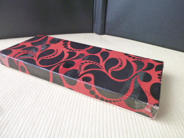 Box of 12 lead crystal knife holders