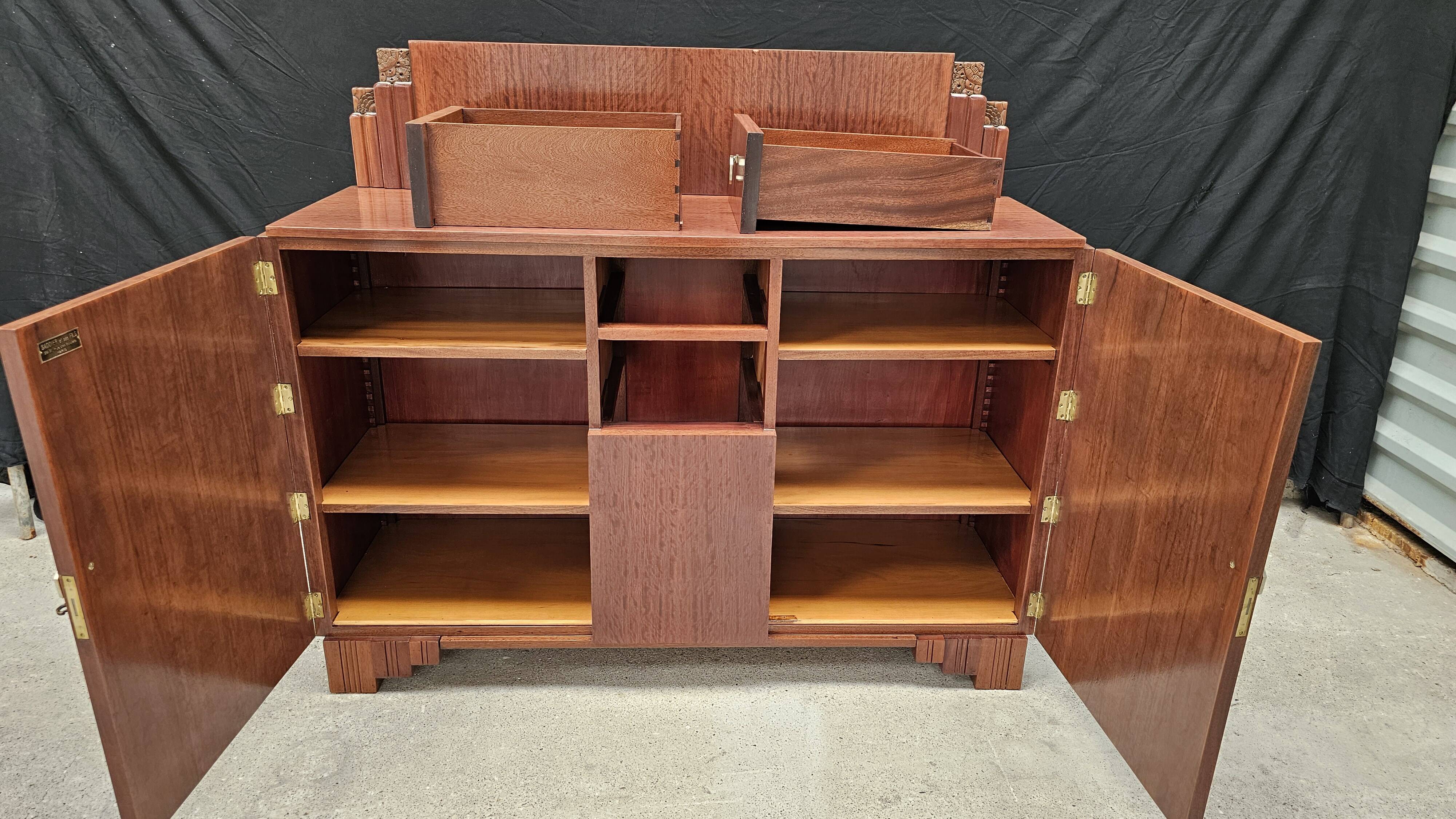 Art Deco buffet by Saddier & Fils in solid rosewood and veneer.